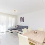 Nena Apartament *