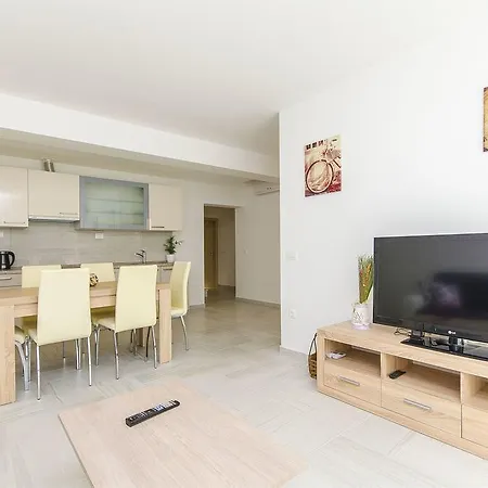 Nena Apartman *