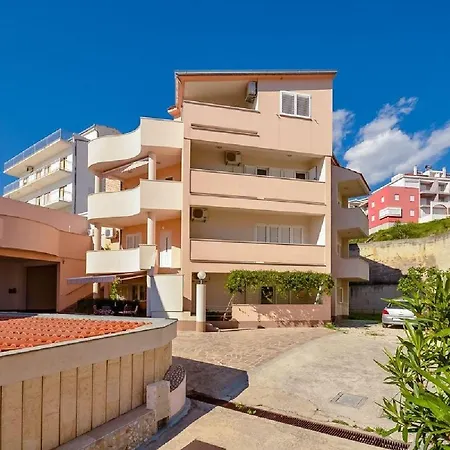 Nena Apartman Podstrana