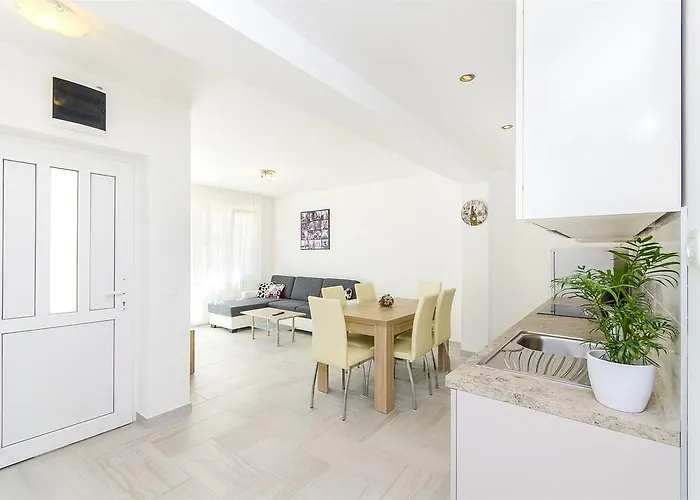 Apartment Nena *